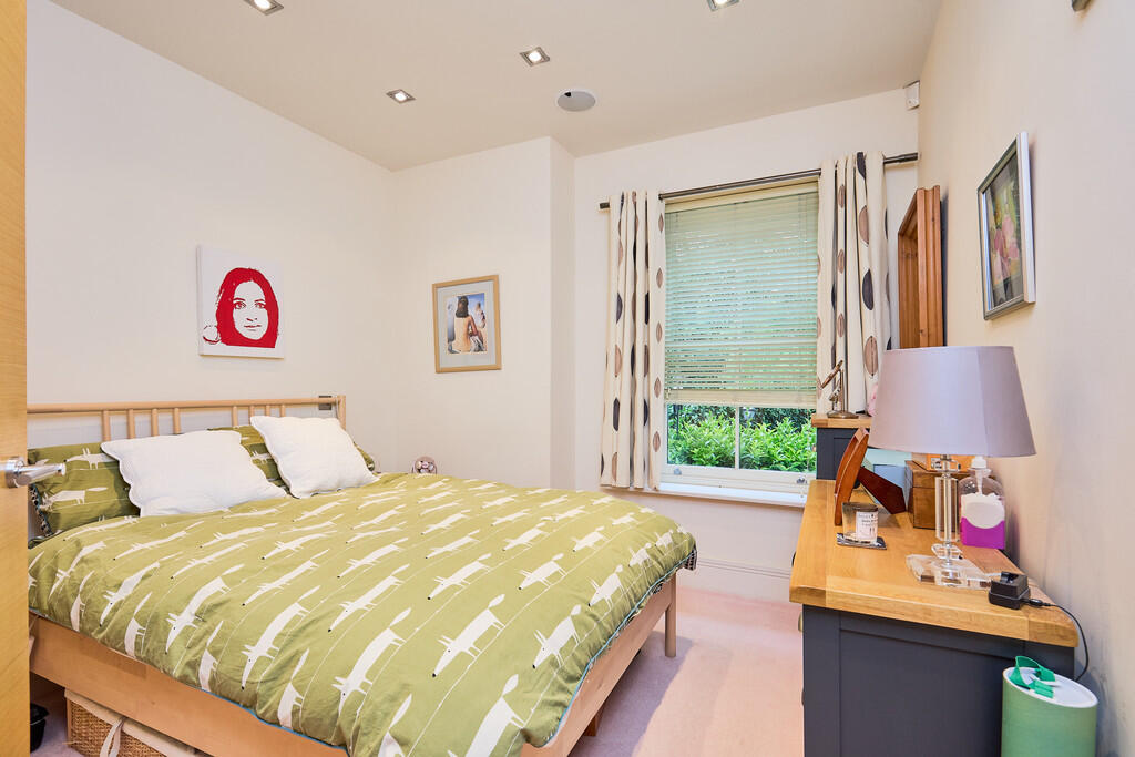 Edward Knight 202...