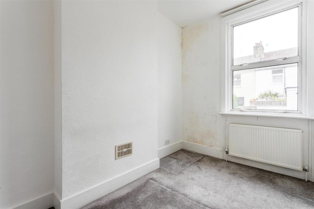 Flat 2, 73 Queens Park Road-8.jpg