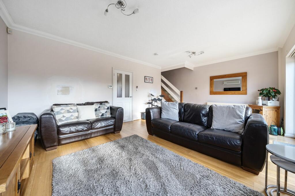 Living Room (2)