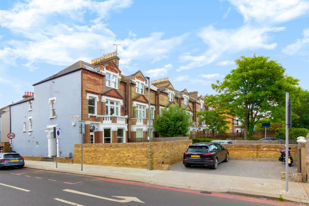 Clapham Common Northside 104, ph11.jpg