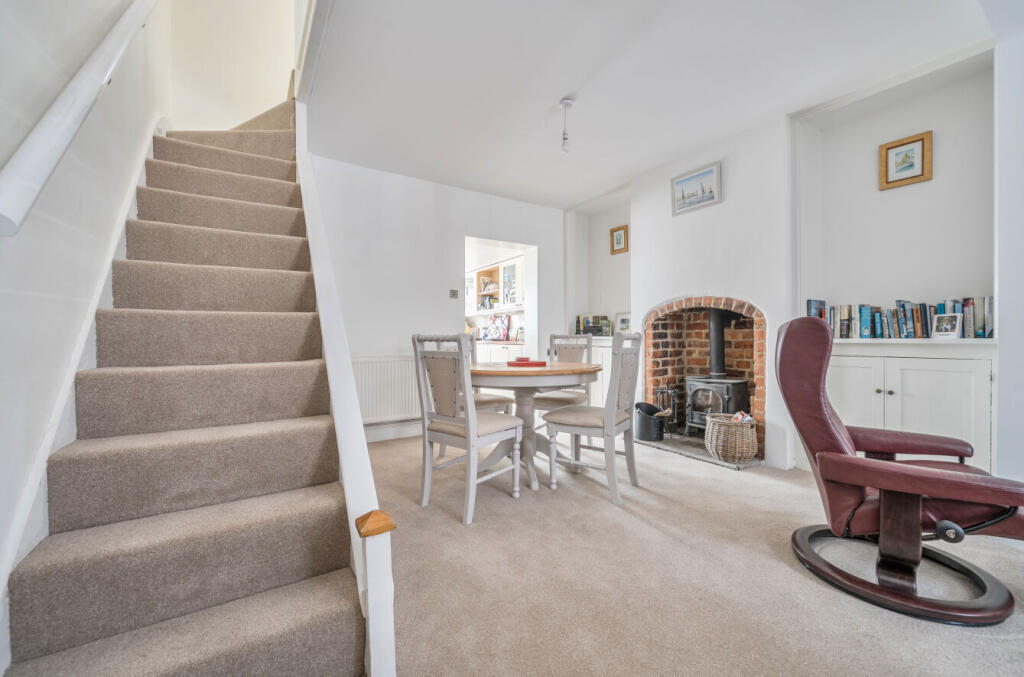 1301985-2-6838722...