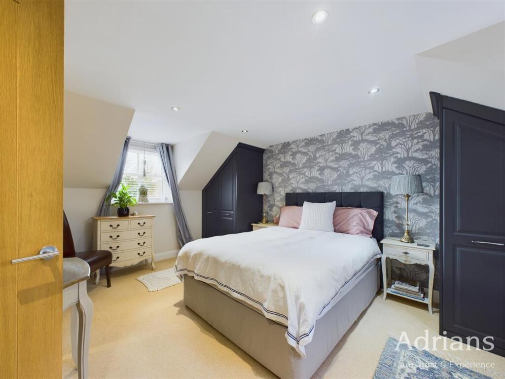 PRINCIPLE BEDROOM