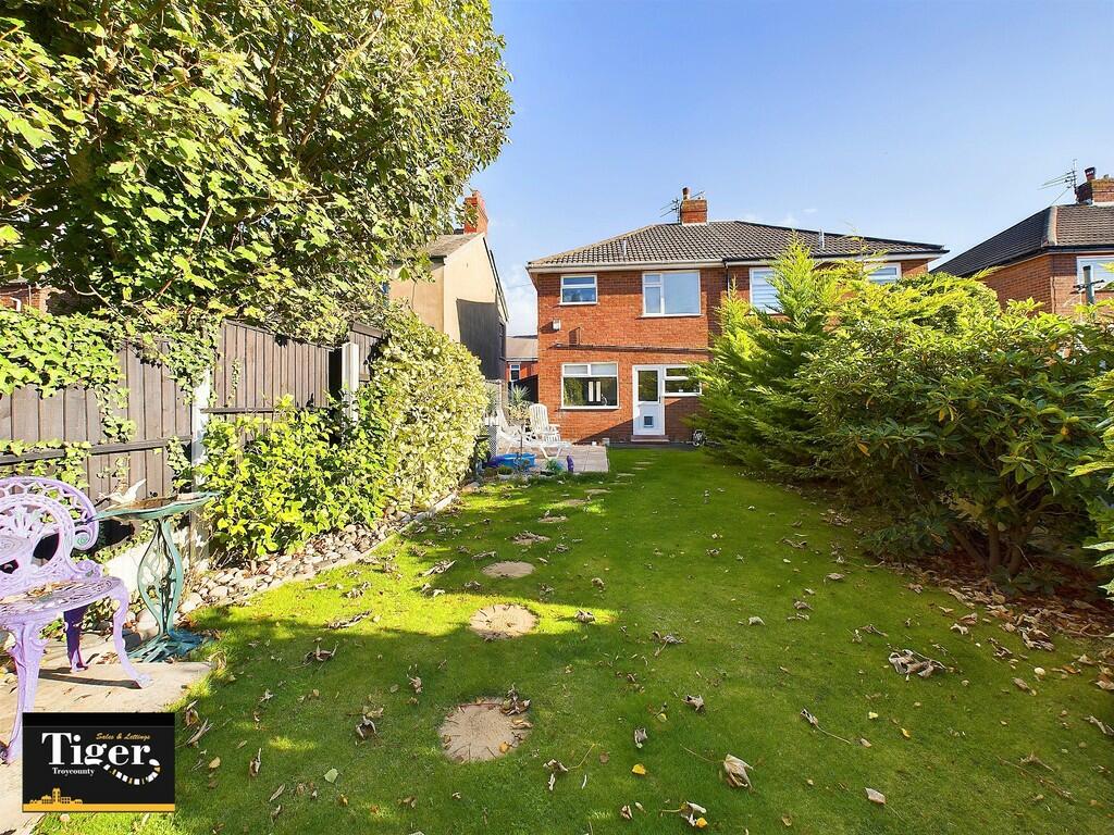 CAM02176G0-PR0359...