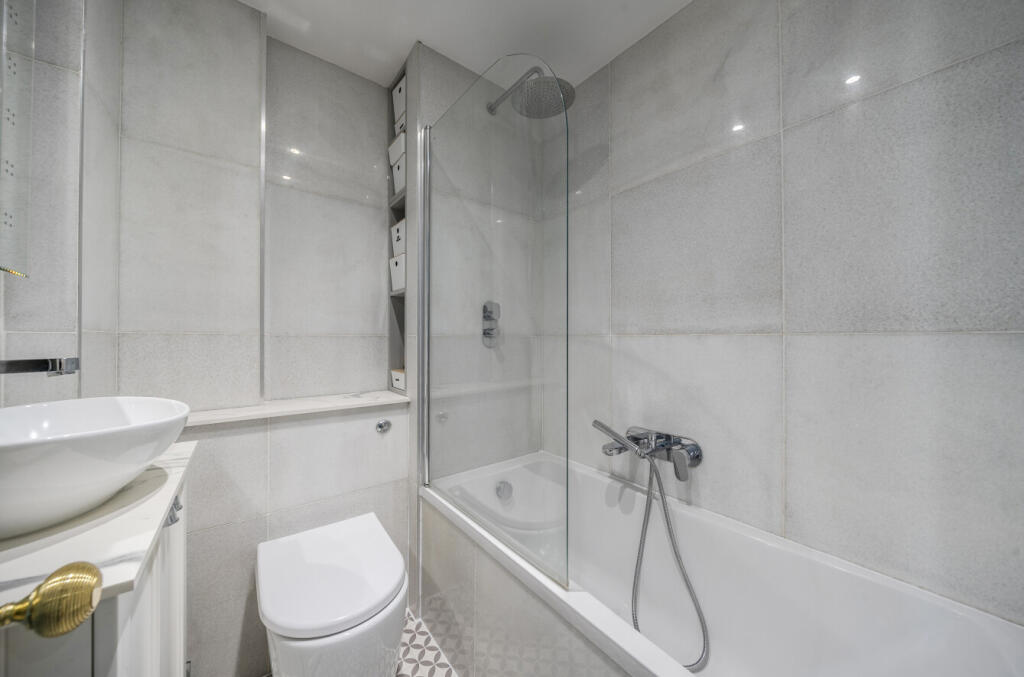 1348000-13-68c02a...