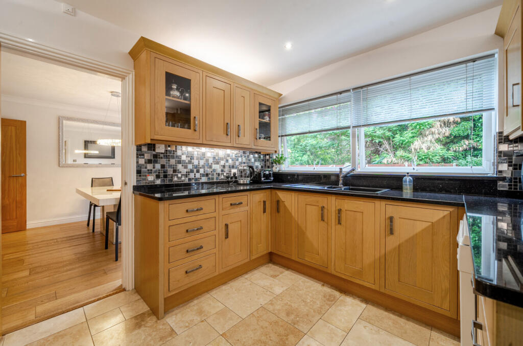 7-1318508-7-68654...