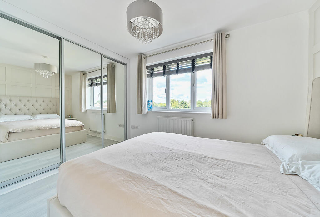 1329067-16-687e23...