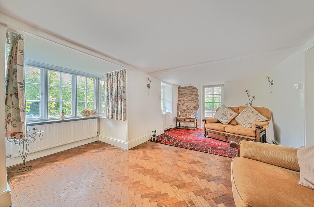 1287263-15-6829c6eacf4fe-ARW