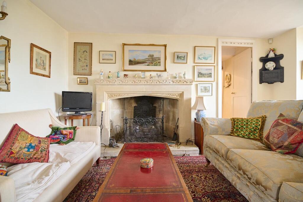 LOUNGE LO RES_ 6.jpg