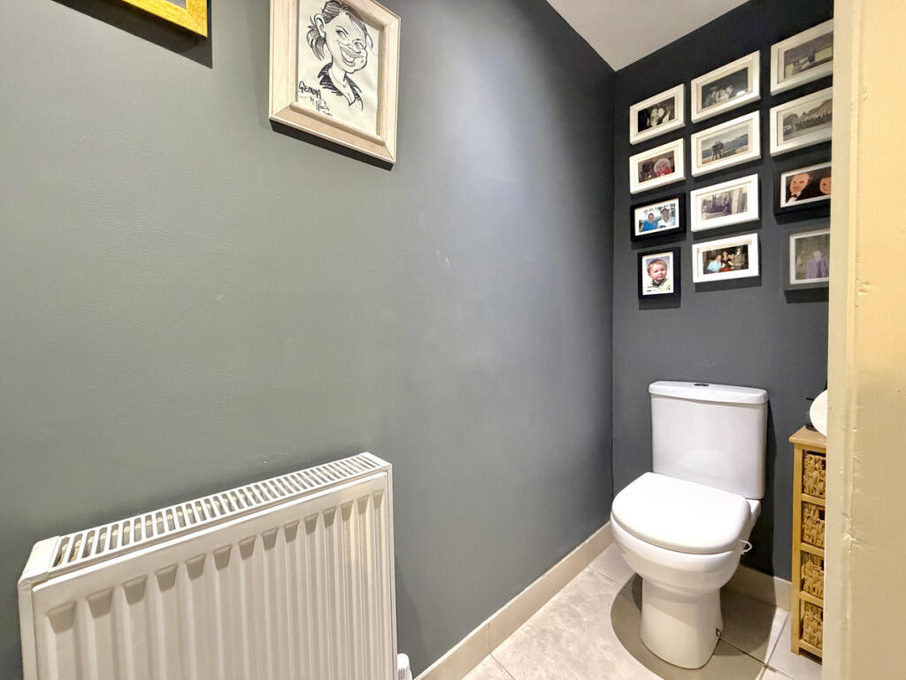 Chestnut Square, Warwick, CV35