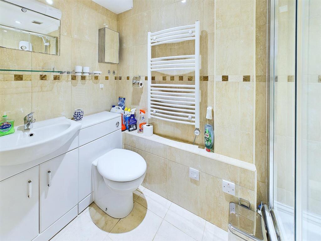 Master En-suite