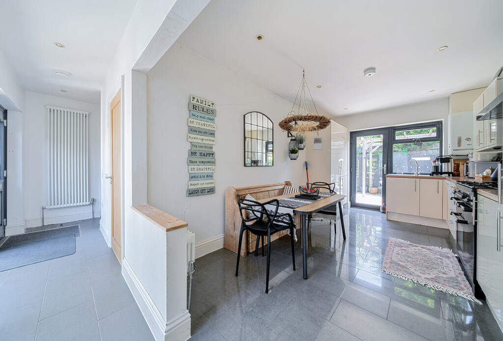 1298556-18-682f21...