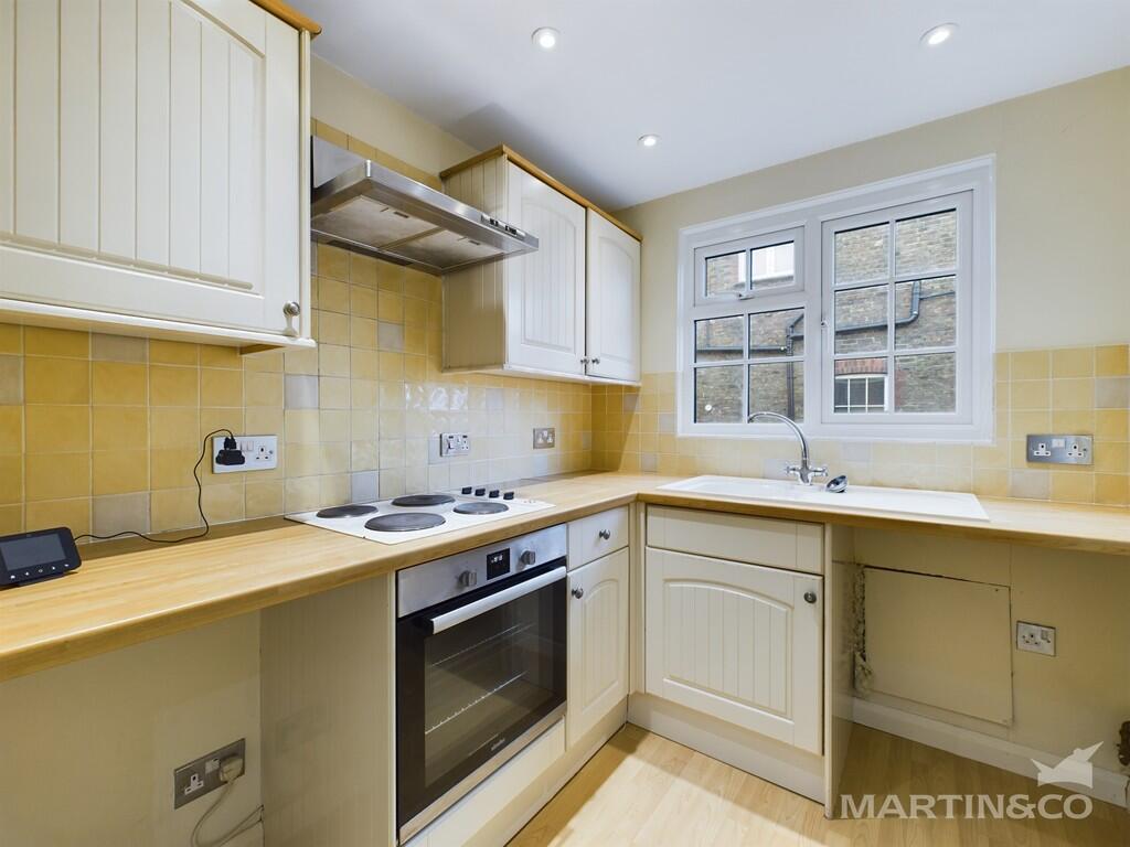 CAM02456G0-PR0112...