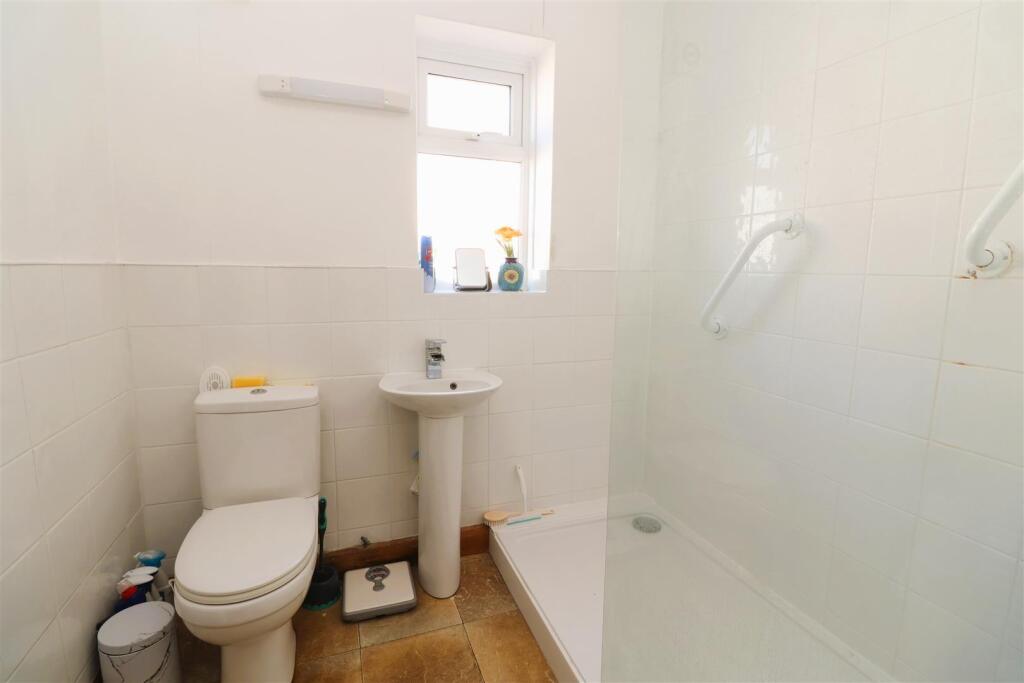 Shower Room / WC