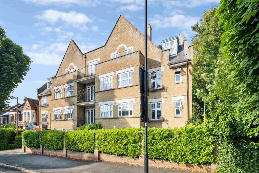 Flat 4 Forrest Court, Rosendale Road, Herne Hill, 