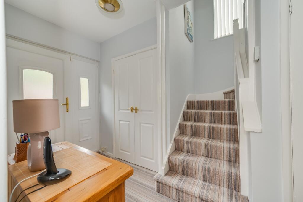 ENTRY WAY AND LANDING