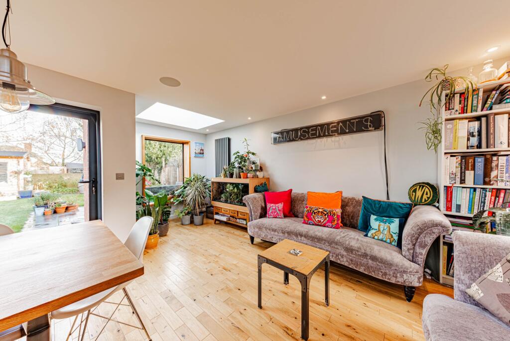 Living Room/Dining Room/Kitchen (7)