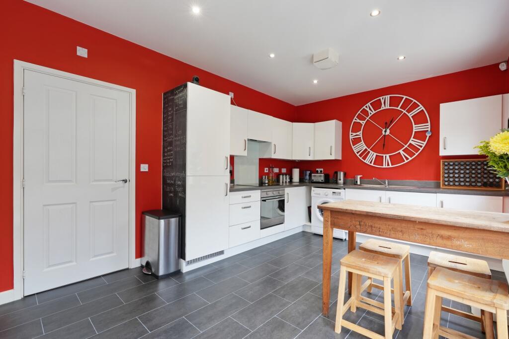 Breakfasting Kitchen