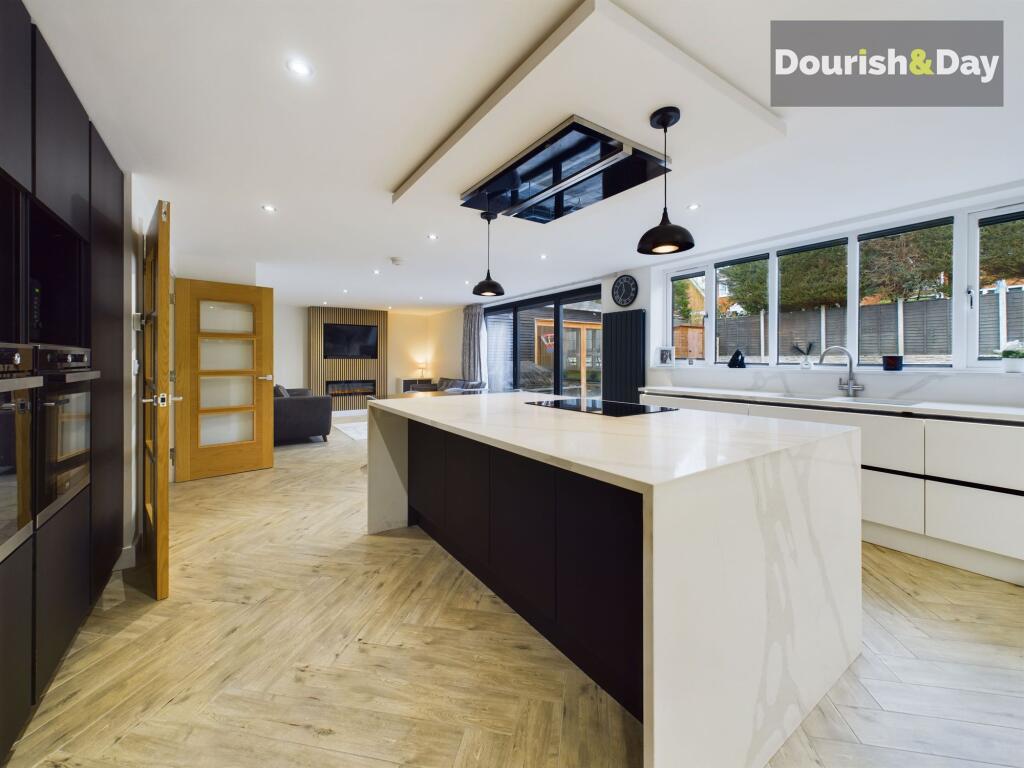 Open Plan Kitchen / Living Diner