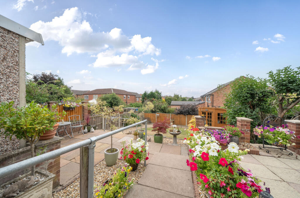 1330314-4-6881fbc...