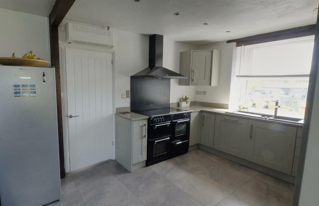 Kitchen/dining Room