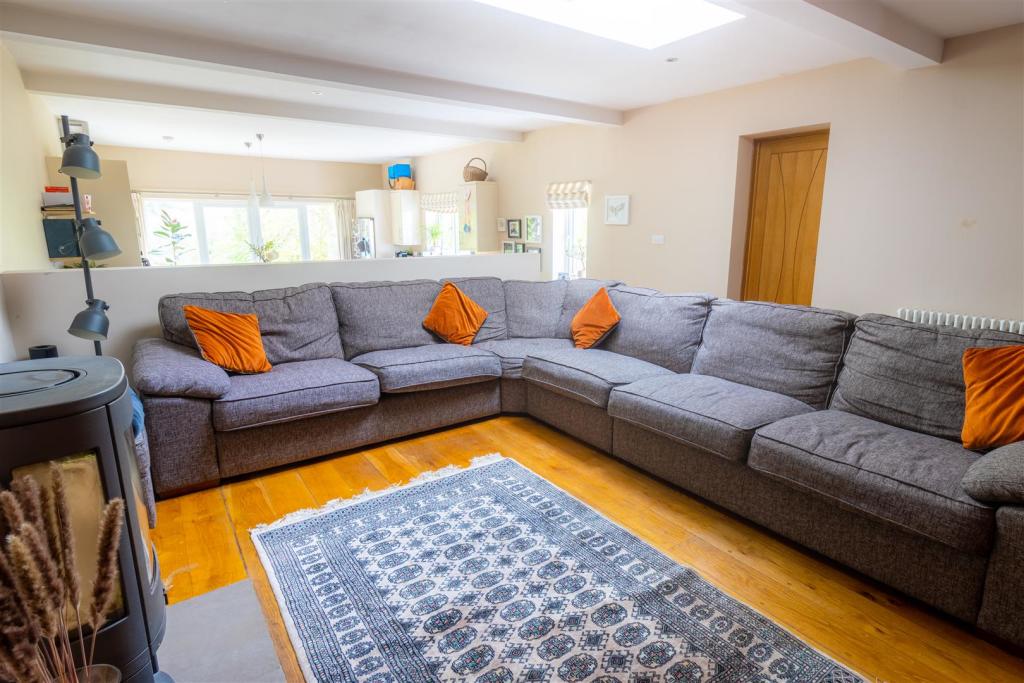 Living Area.jpg