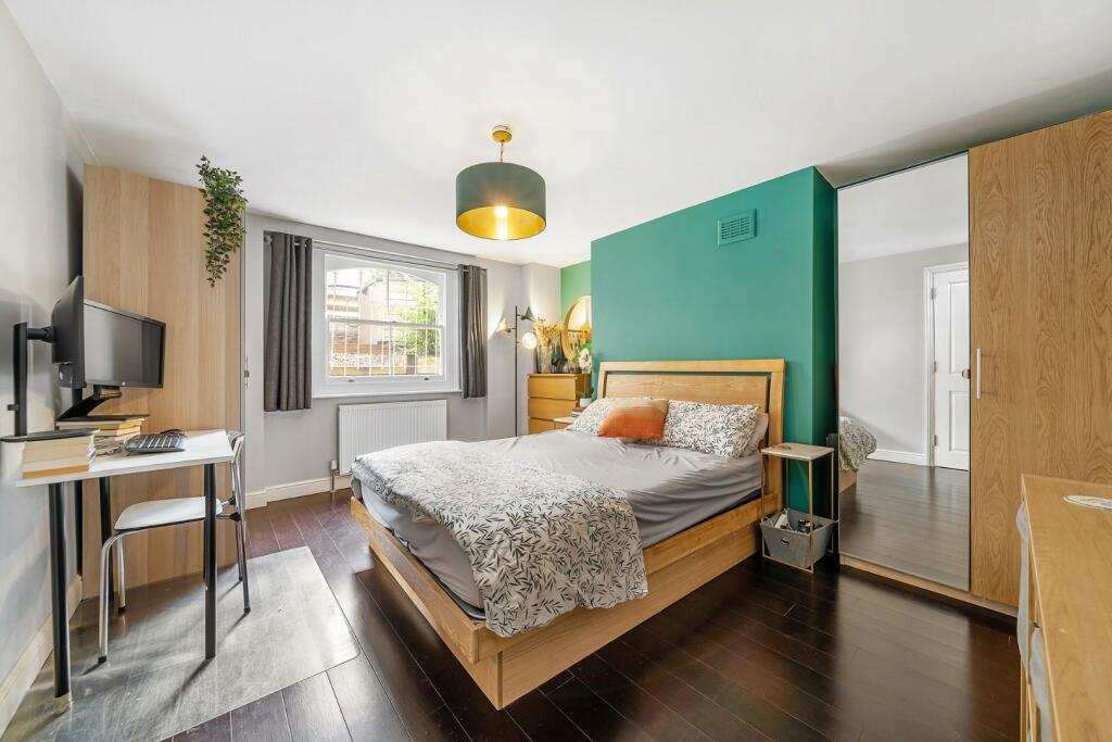 Bedroom1.JPG