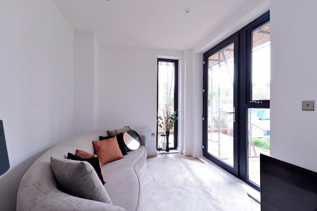 SHOW FLAT