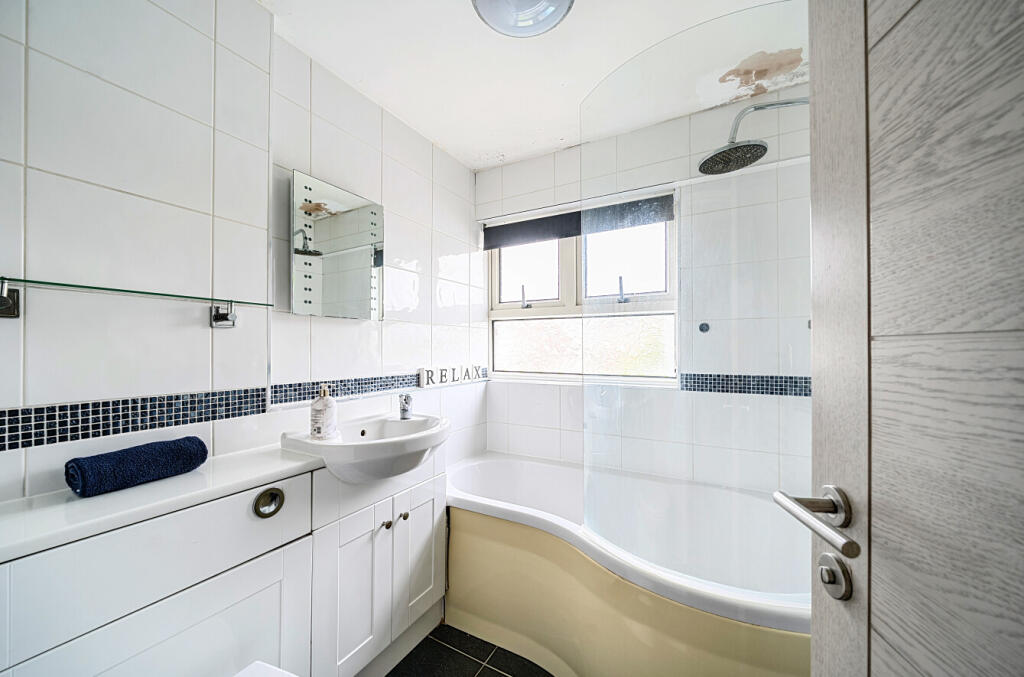 1346757768b841fe0a01b