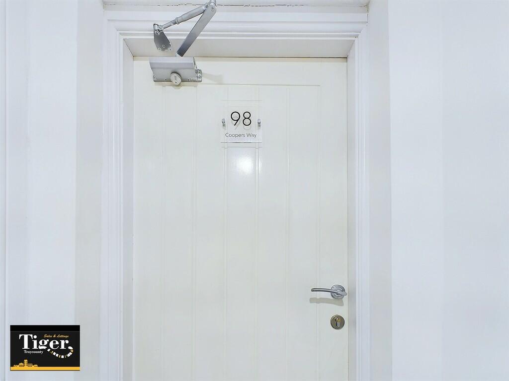 CAM02176G0-PR0410...