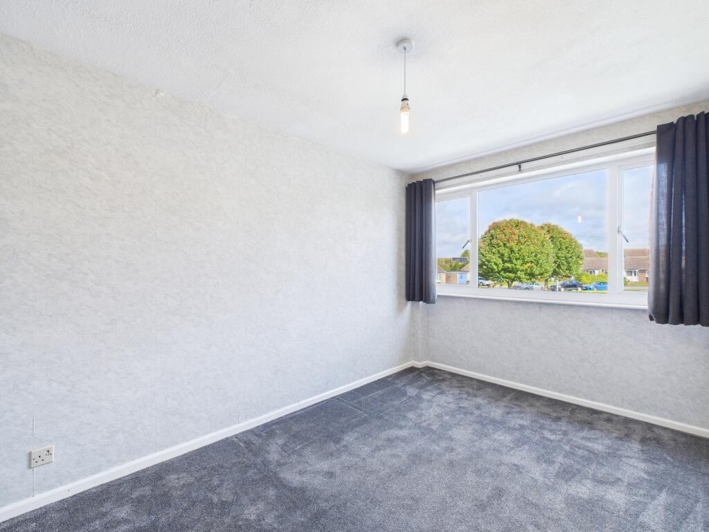 CAM01909G0-PR0398-STILL013