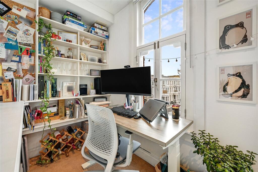 Kitchen/Reception
