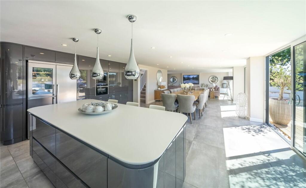 Kitchen/Dining