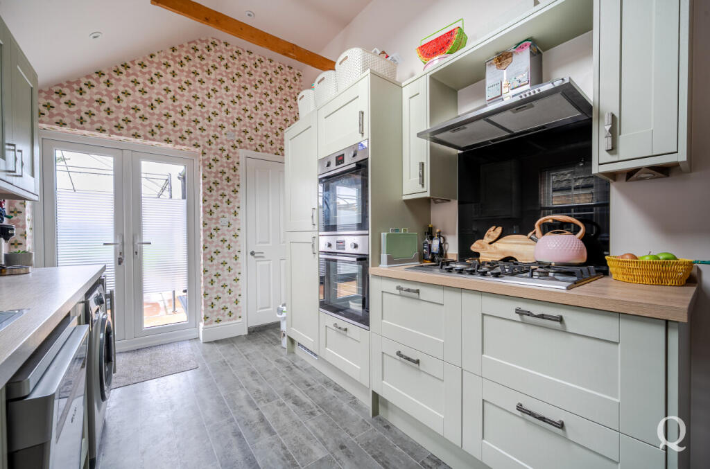 8ef33ba9-e24e-4be...