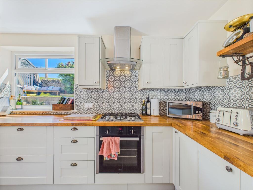 Kitchen Diner - Cooking Area