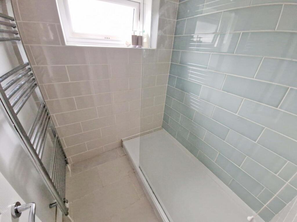 Shower room.jpg