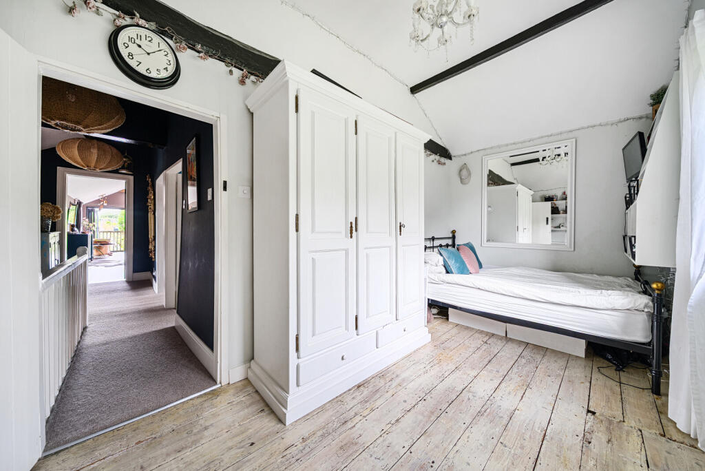 1340361-6-689e25d...