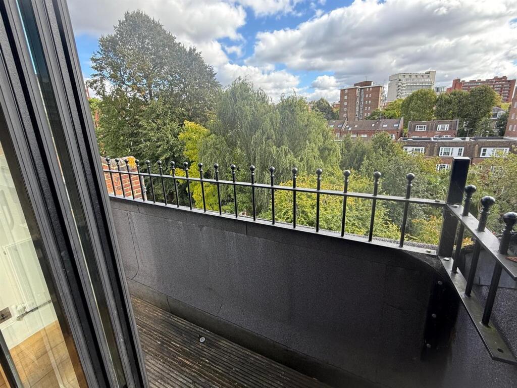 balcony.jpg