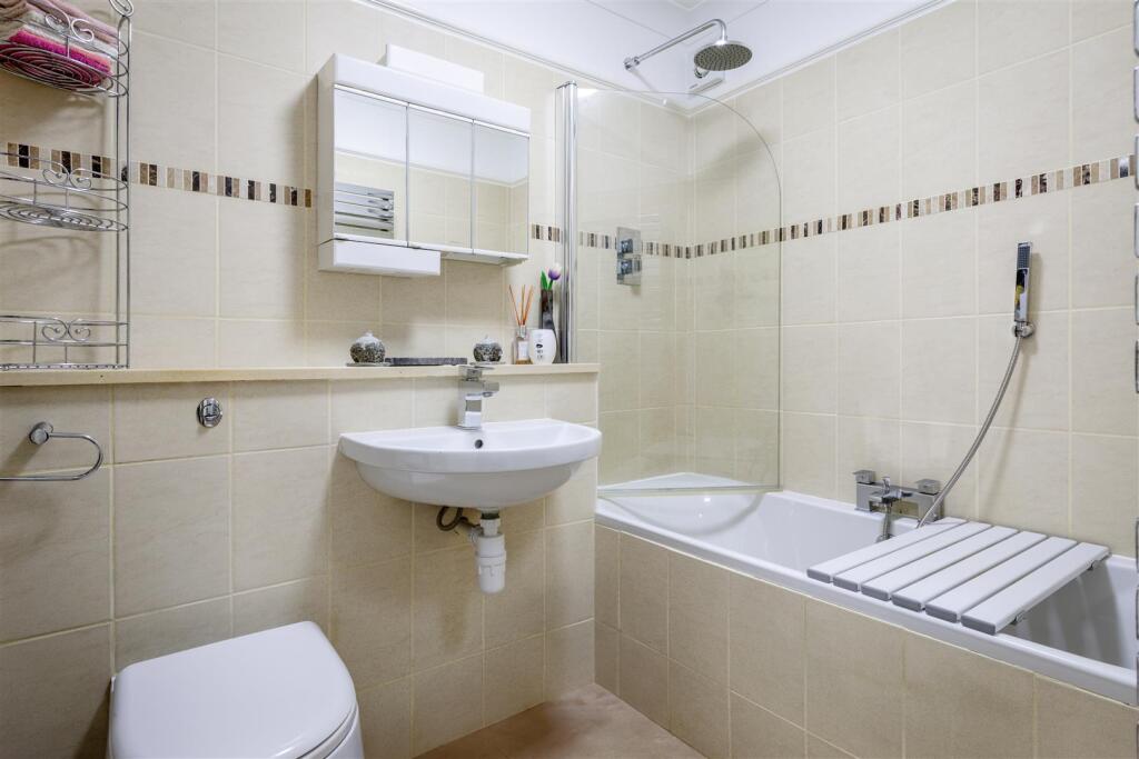 3 Anscombe House-12.jpg