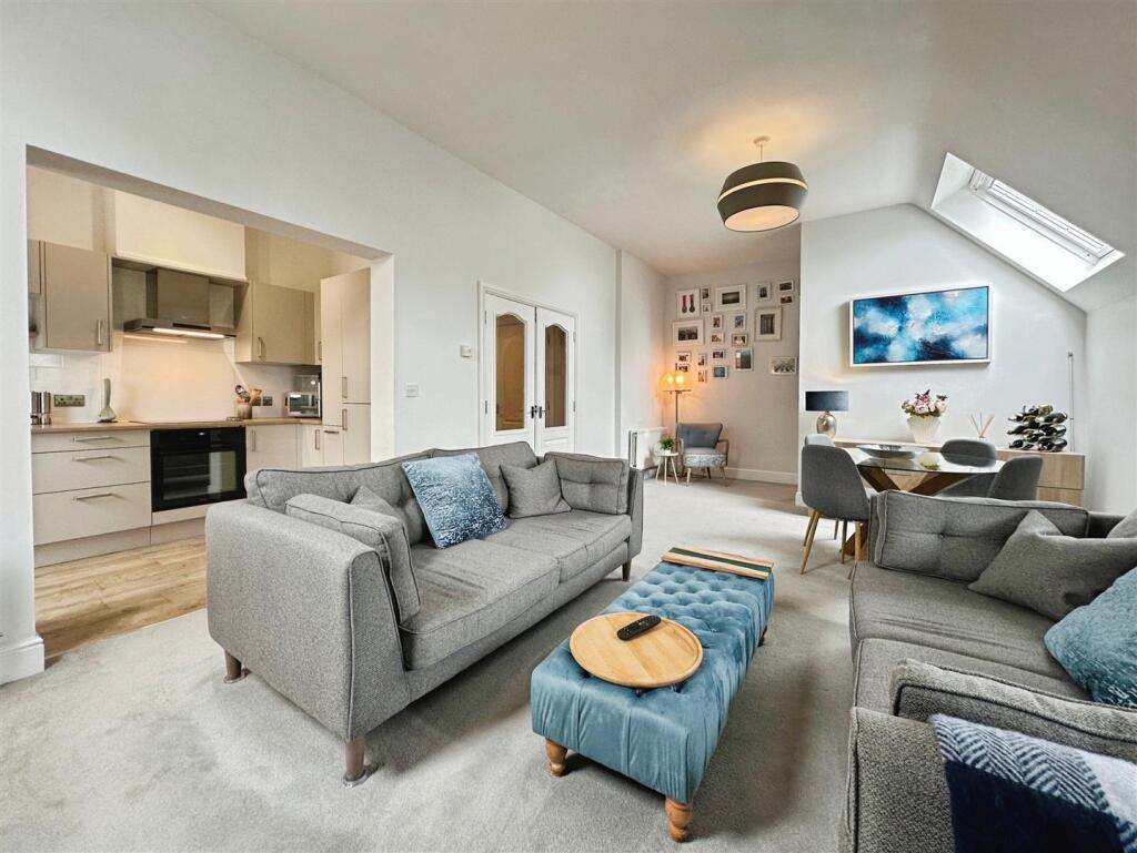 d8f8c8ec--4BFB-AD5D-6008B534A2D7-20060-000005DDE92