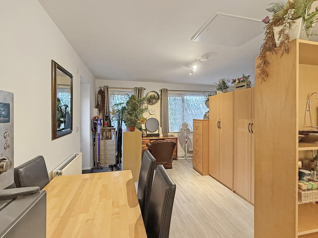 2b26a41c8bb9c01233dfef4ed688406a1f9c3de5