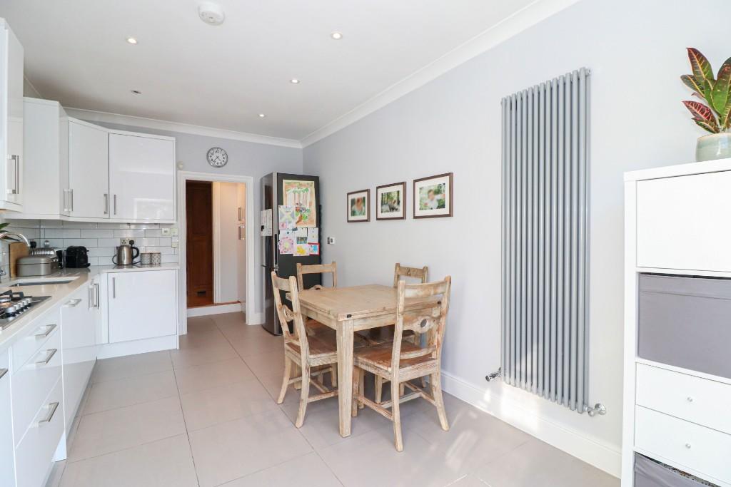 Kitchen/breakfast rm