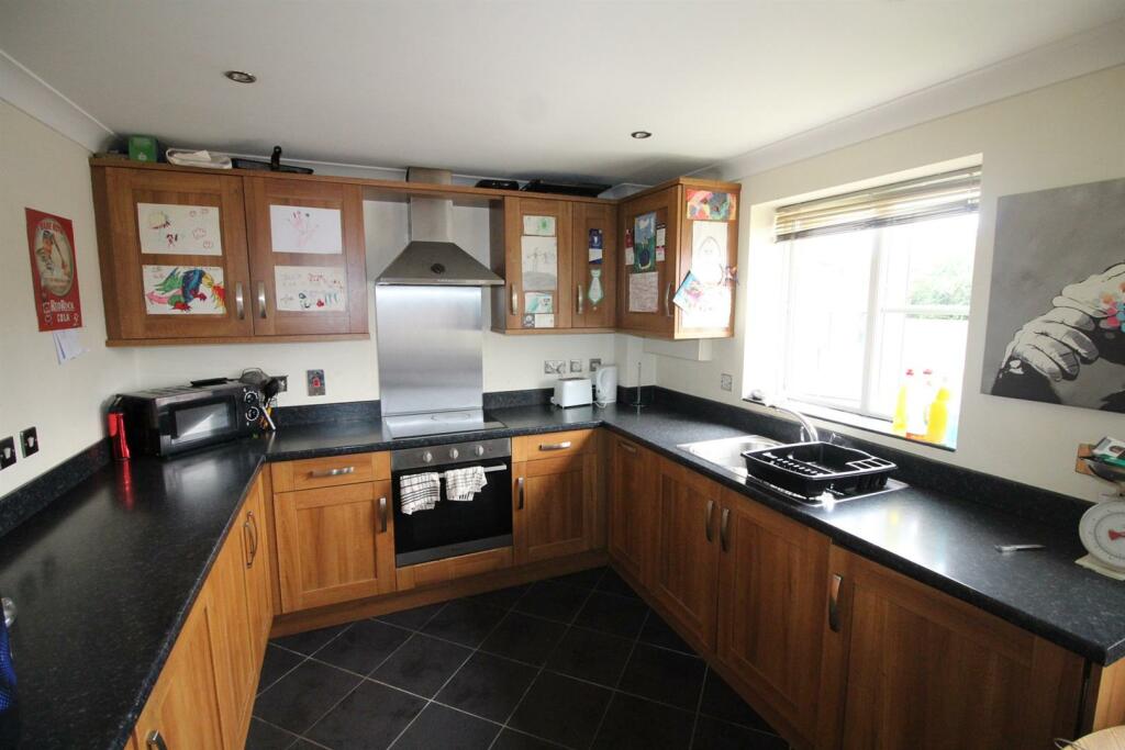 Kitchen.JPG