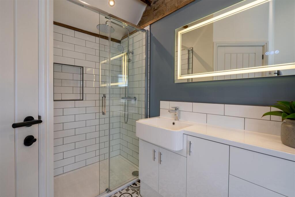 Bedroom 2 En-Suite Bathroom
