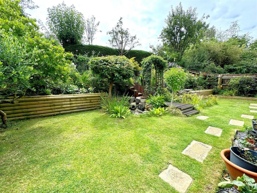 garden 5.jpg