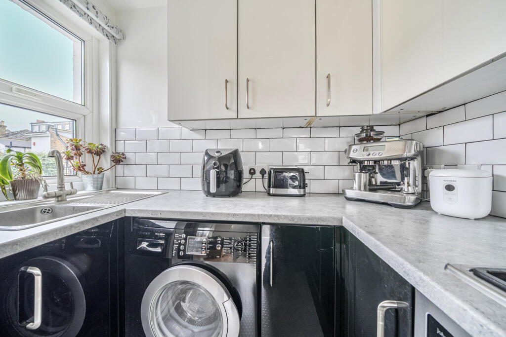 1359265-7-68d6570...