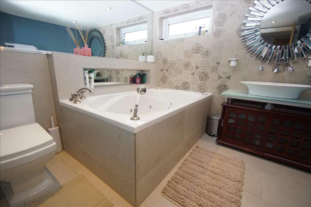 En-suite Bathroom
