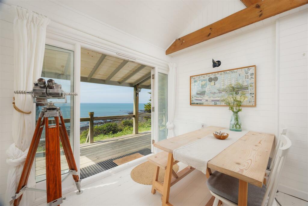 beach_house_lodge_39.jpg