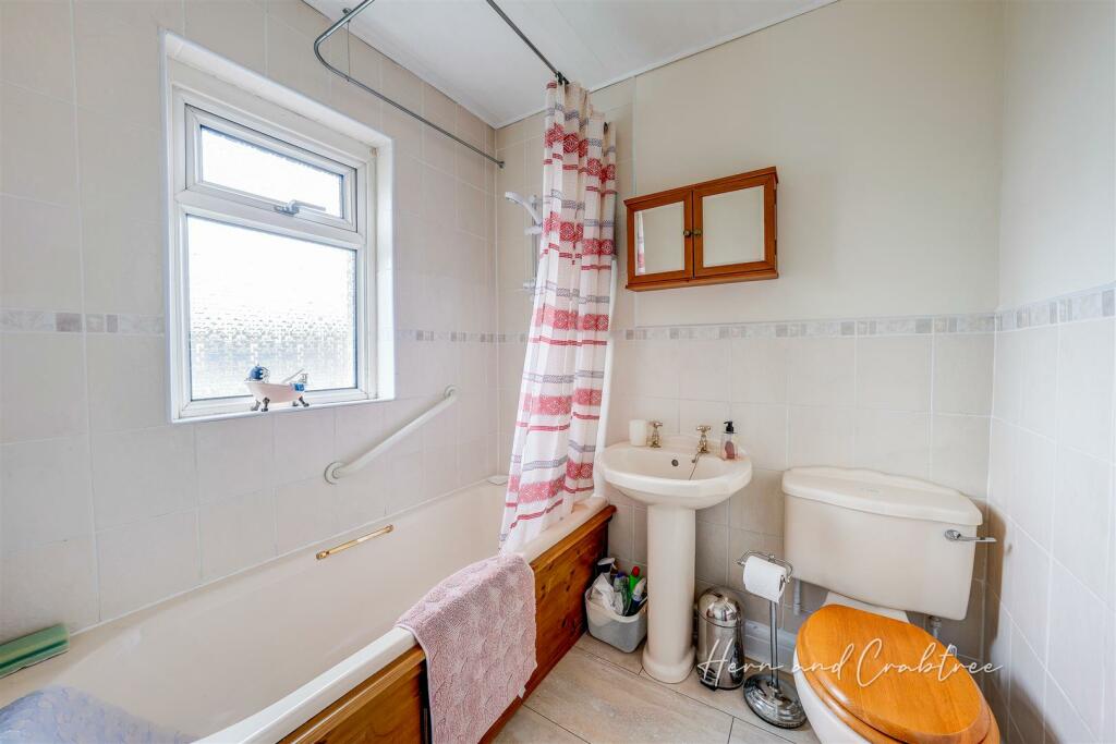 Ty Mawr Avenue, Rumney, HernCrabtree (20).jpg