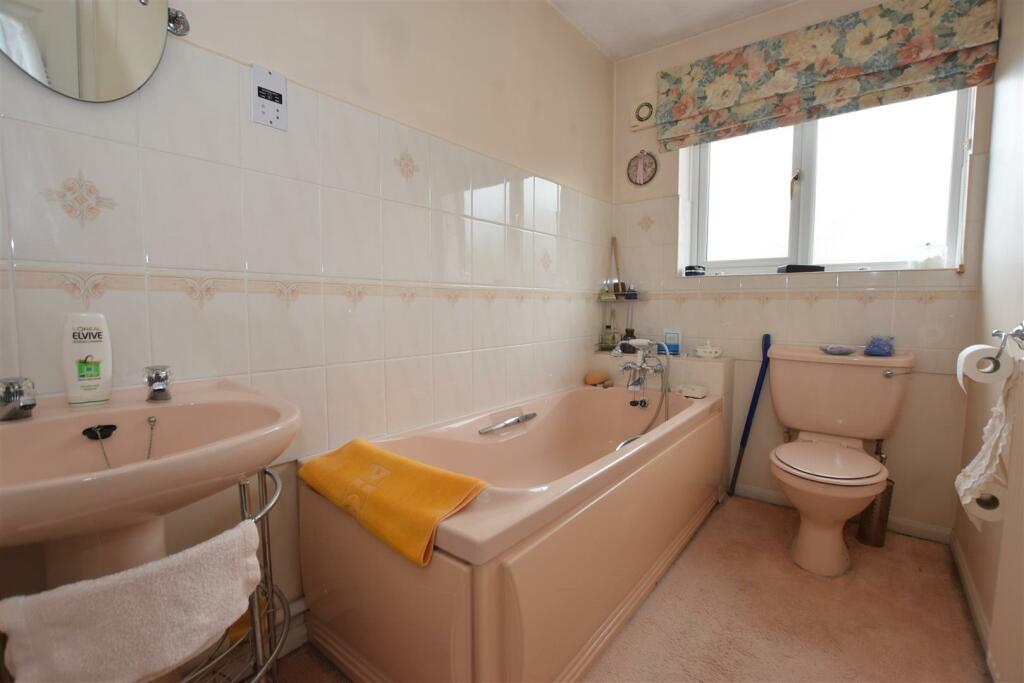 63 Thomas Road, Whitwick
