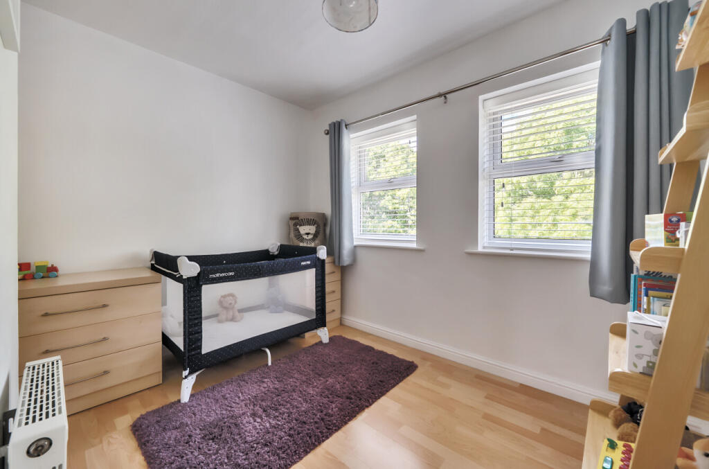 1327760-9-687e5e9...